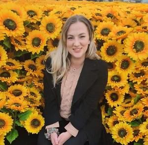 Meet your Posher, Ellen